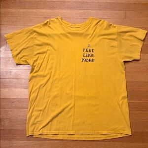 Live like Kobe Men’s Yellow Purple Shirt Size Large